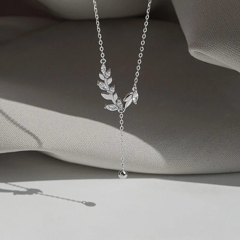 PELO Zirconia Tree Necklace