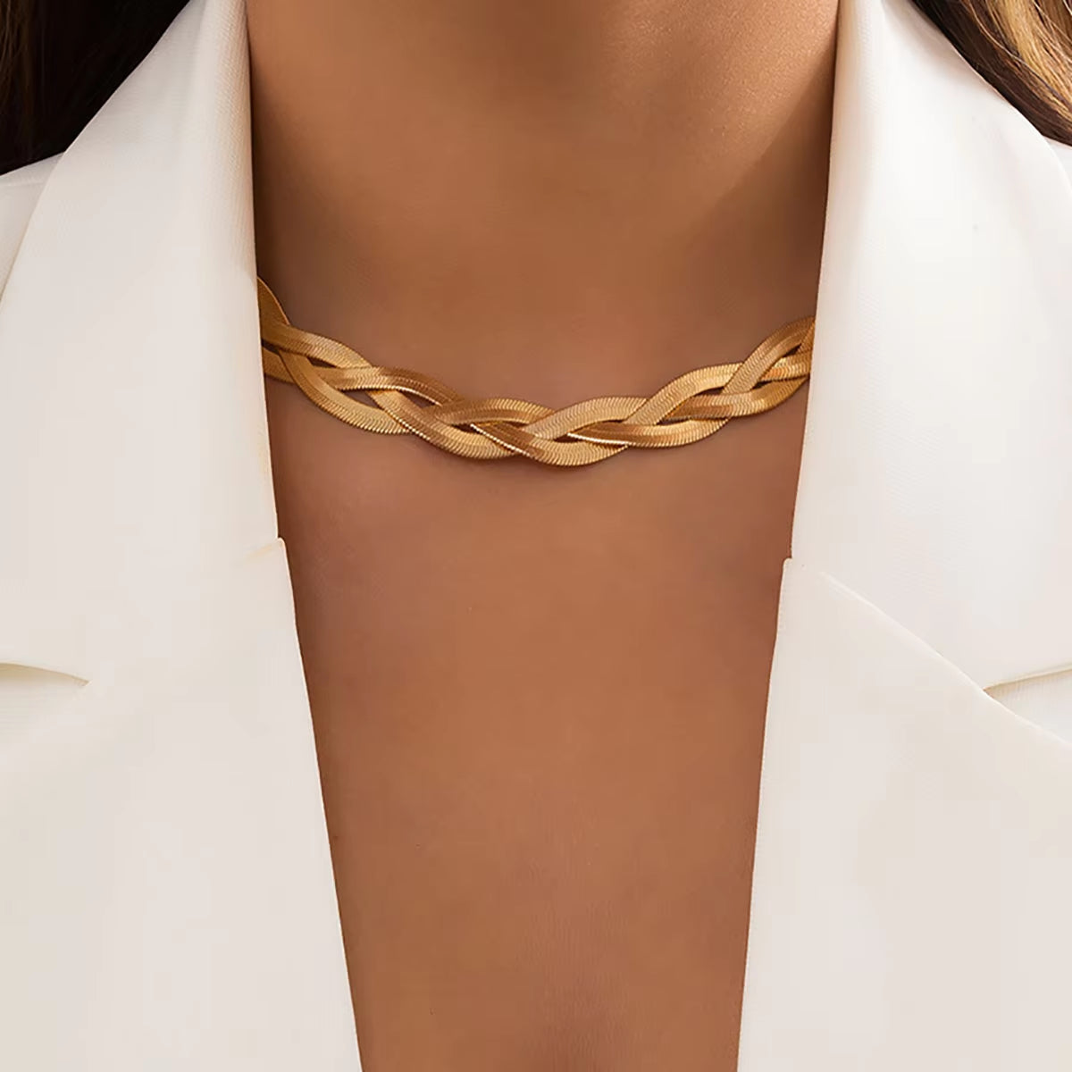 PELO Clavicle Necklace 